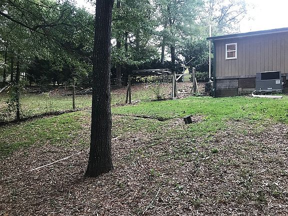 3rd image of 60 Nichols Rd