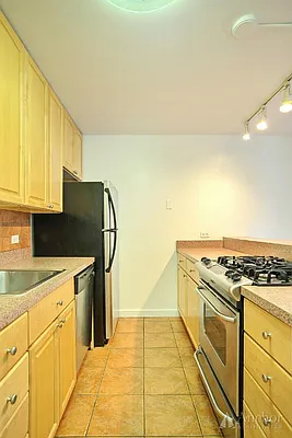 Rented by Anchor Associates | media 14