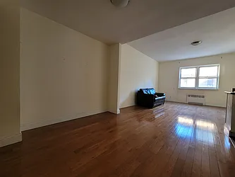 Rented by Julien Aractingi, LREB