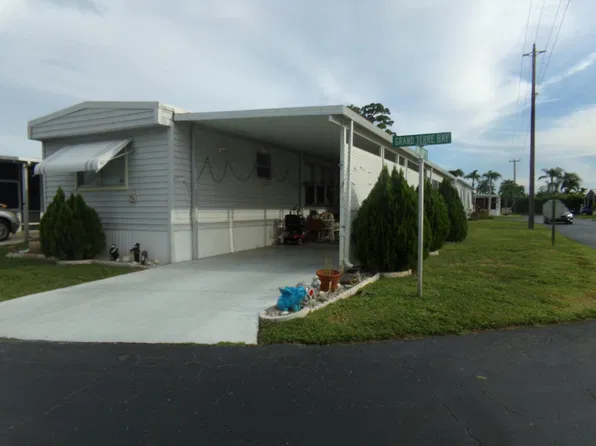 17001 Grand Terre Bay Drive, Boynton Beach, FL 33436