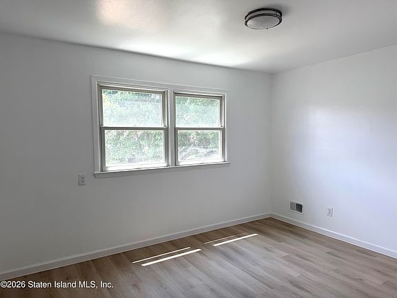 4th image of 68 Cranford St Floor 1