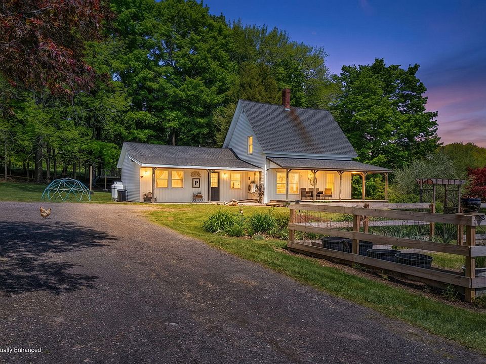 1st image of 10 Highland Ridge Drive