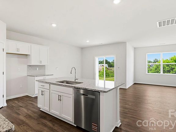 4th image of 61 Salers Rd
