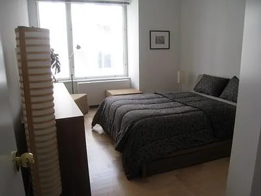 Rented by RELO REDAC INC. | media 27