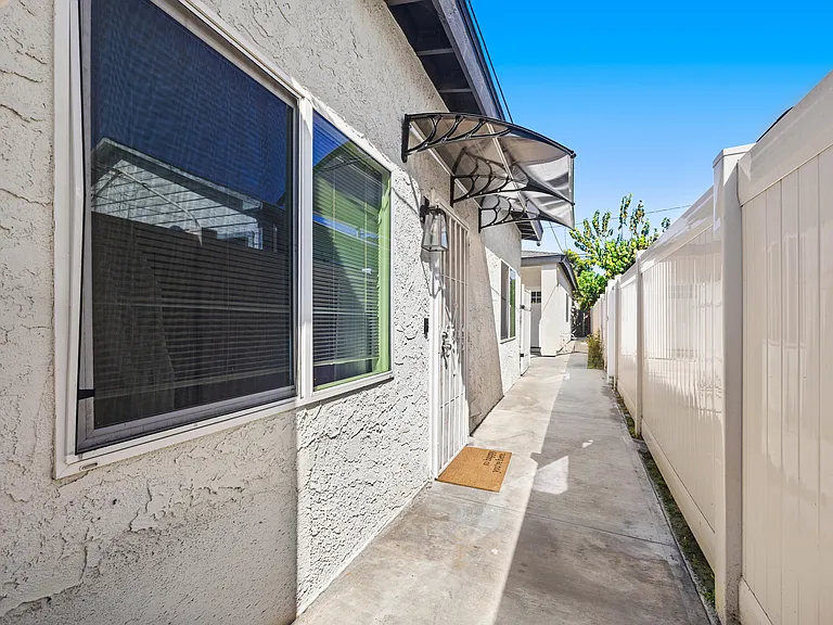 10041 Crosby Ave #A — Photo 3