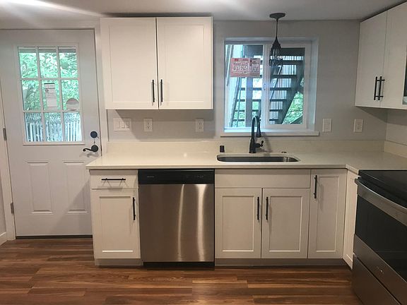 5th image of 10536 Linden Ave N #B