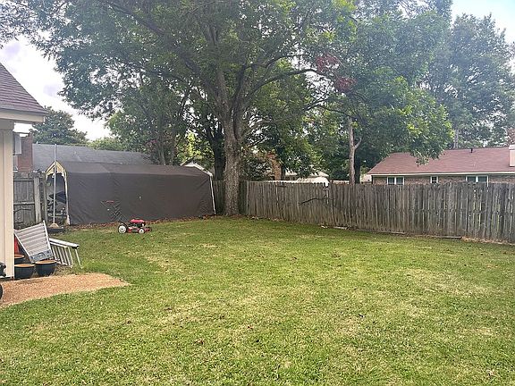 5th image of 2738 Essex Pl