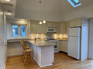 39 Bradford Ave #2, East Greenwich, RI 02818