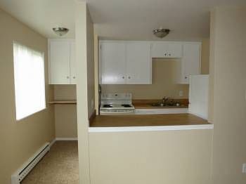 2nd image of 6811 Woodlawn Ave NE APT 27