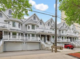 11107 98th Ave NW, Edmonton, AB T5K 0E1