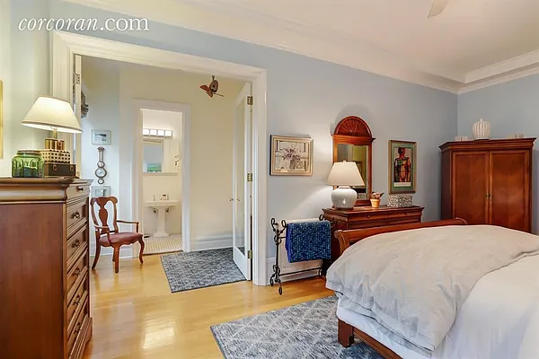 Sold by Corcoran | media 23