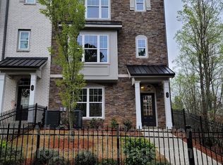 30 Wren Dr, Roswell, GA 30076