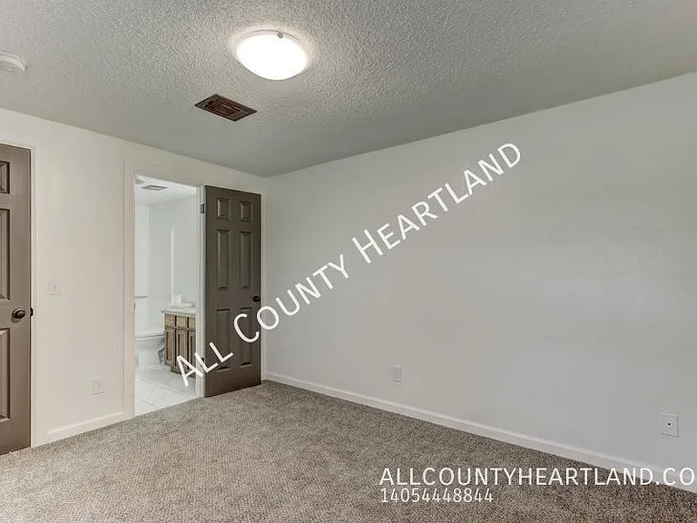2121 Meench Dr — Photo 12