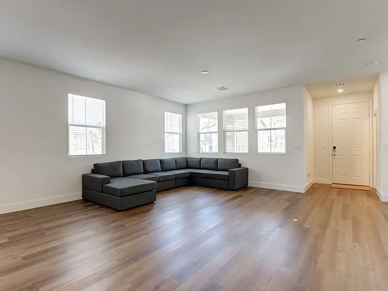 2875 Starling Summit St — Photo 14