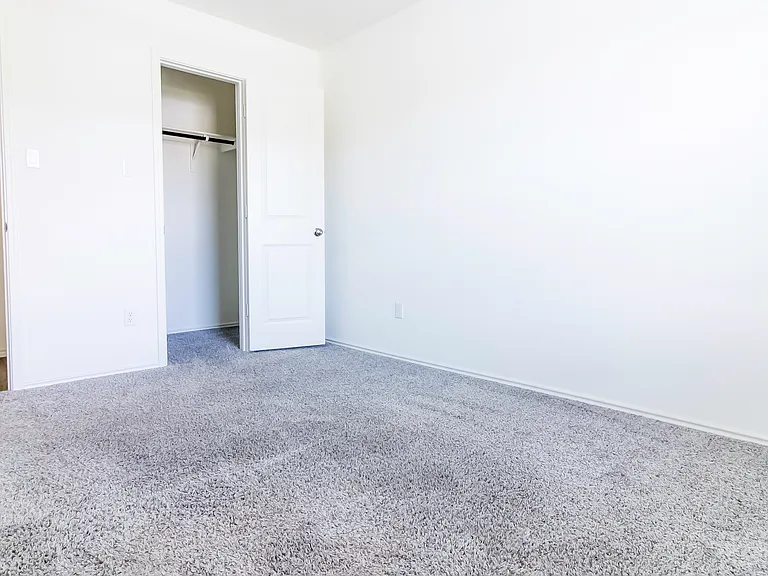 1209 Nokota Bnd — Photo 10