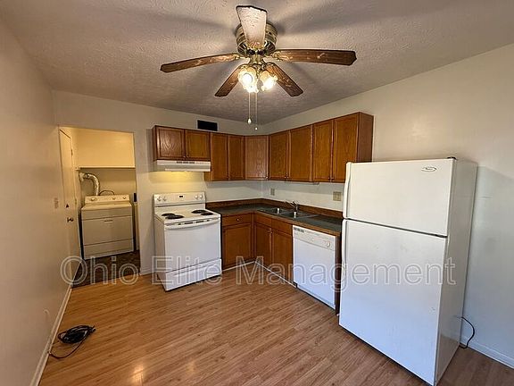 3rd image of 2450 Hiawatha St