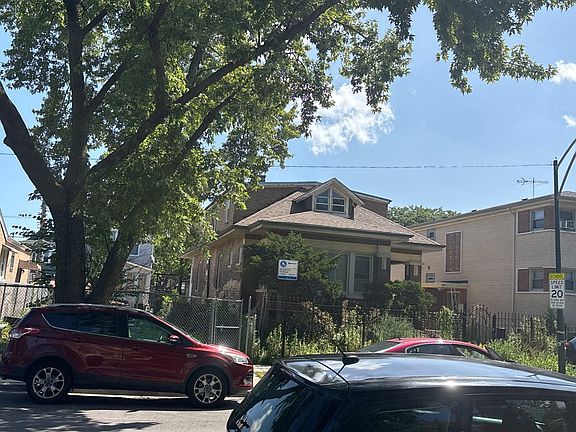 3rd image of 5617 S Rockwell St