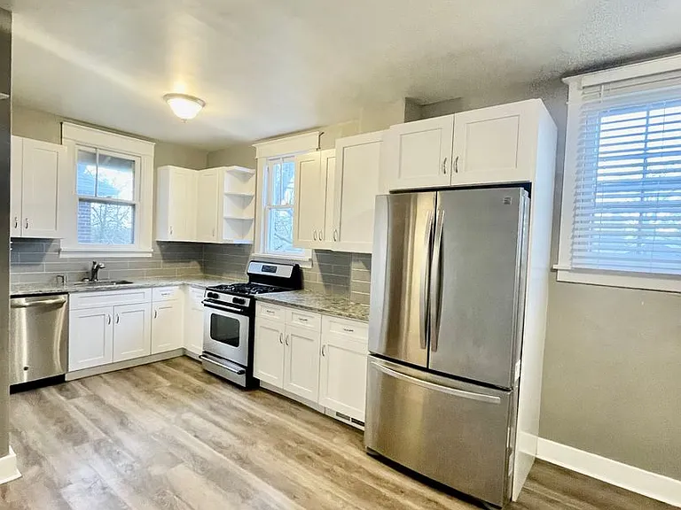 3110 W 41st Ave — Photo 2