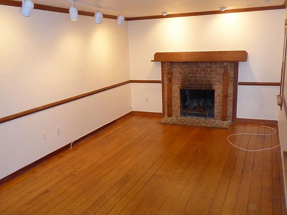 Living room with fireplace
