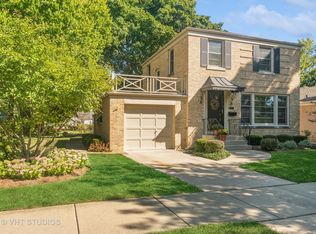 1015 N Patton Ave, Arlington Heights, IL 60004
