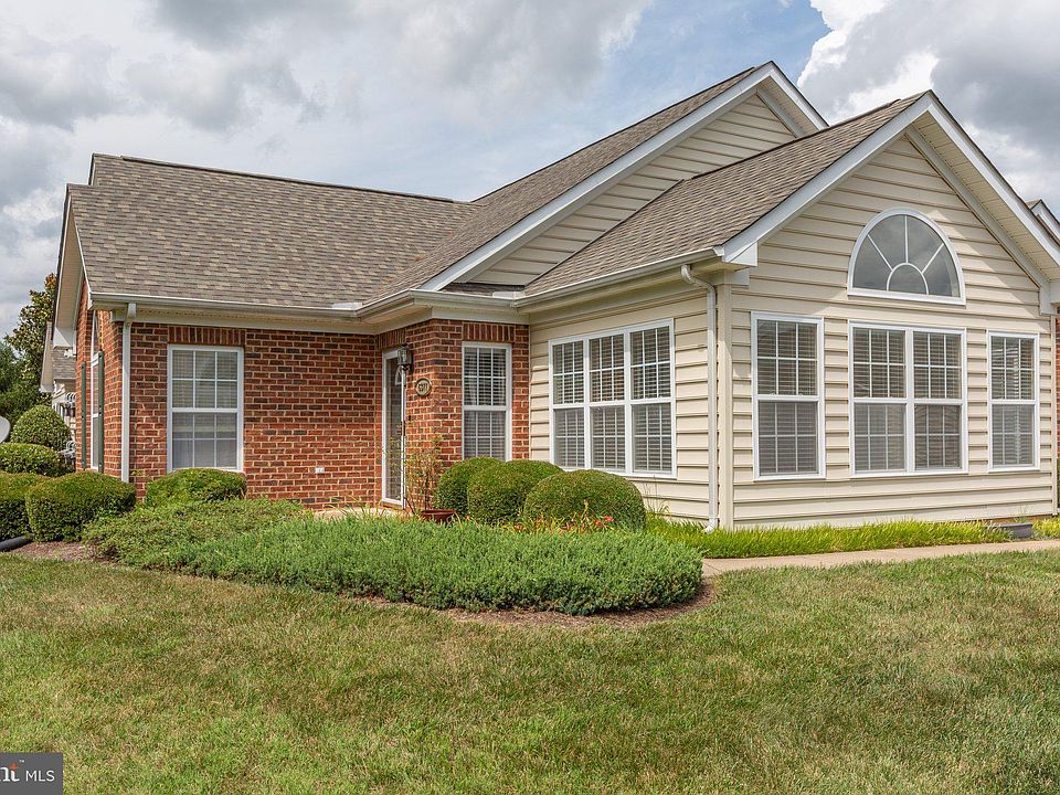 1st image of 6377 Autumn Leaf Cir