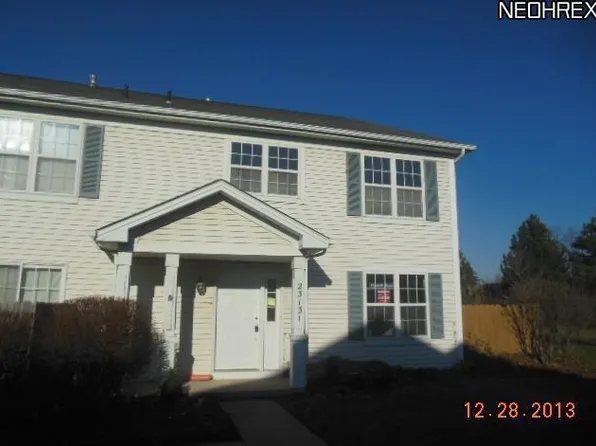 23131 Grist Mill Ct #29B, Olmsted Falls, OH 44138