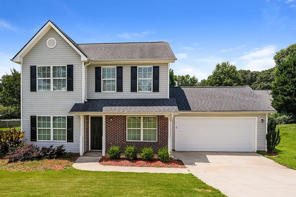 4 bed, 3.0 bath, 1728 sqft, $1,890 — Photo 1