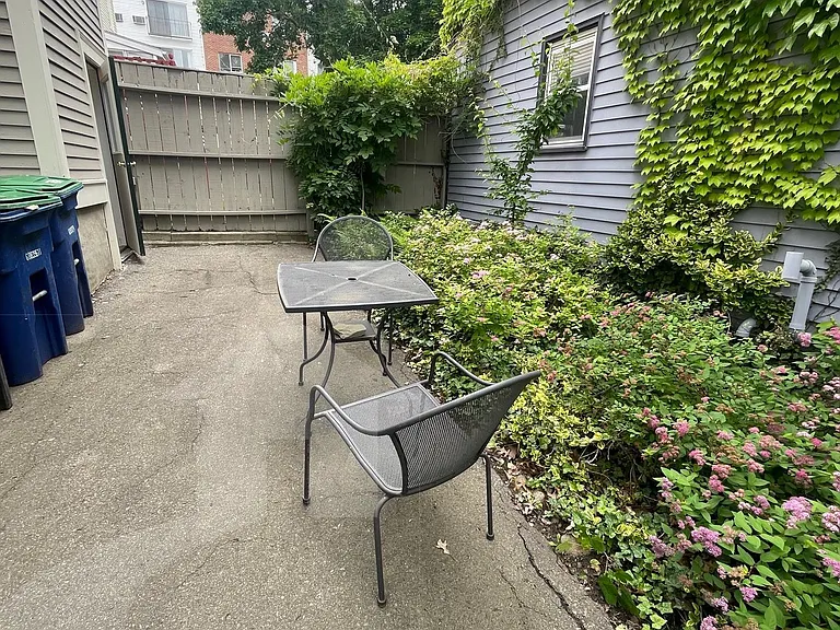 33 Belmont St #2 — Photo 3