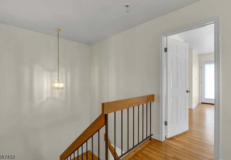 10 Shelley Pl — Photo 17
