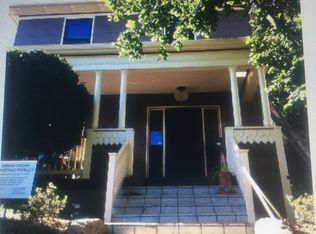 1327 SE Pine St #A, Portland, OR 97214