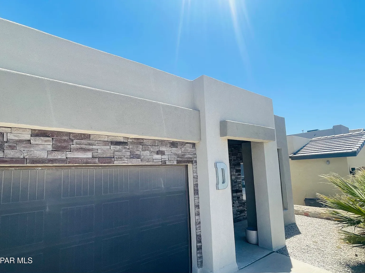 4 bed, 2.0 bath, 1489 sqft, $1,950 — Photo 1