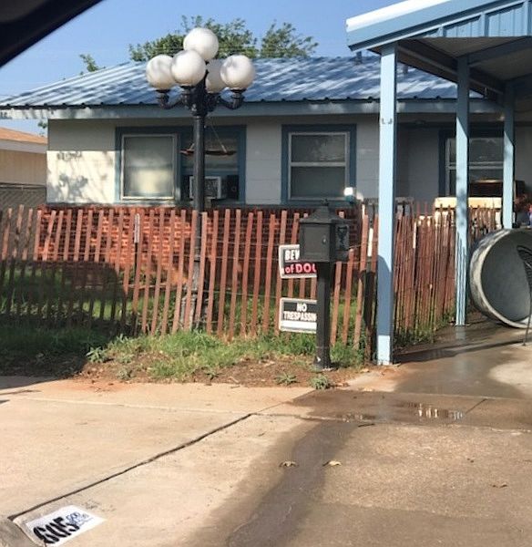 1st image of 605 NW 11th St
