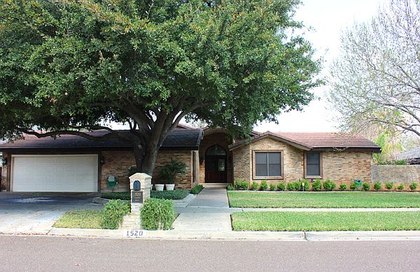 1st image of 1520 Palmer Dr