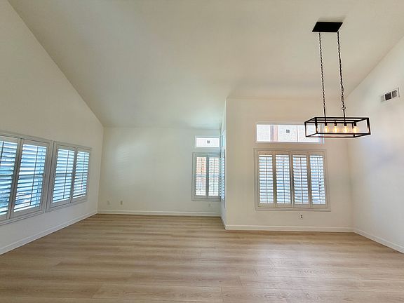 4th image of 10602 Pepper Ridge Ln