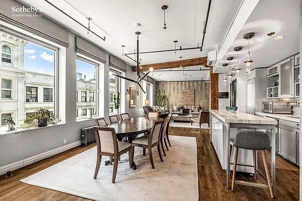 Sold by Sotheby's International Realty | media 2