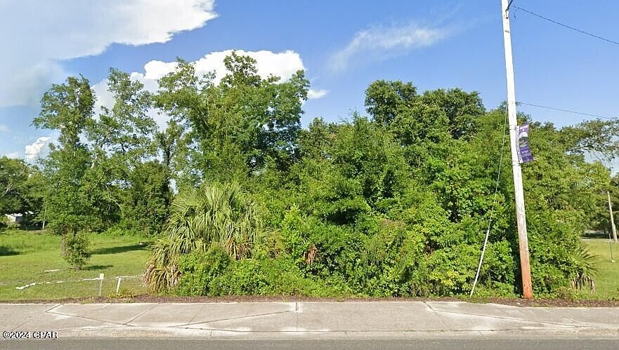 2nd image of 932 N Martin Luther King Jr Blvd