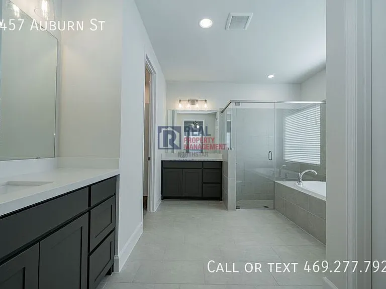 2457 Auburn St — Photo 21