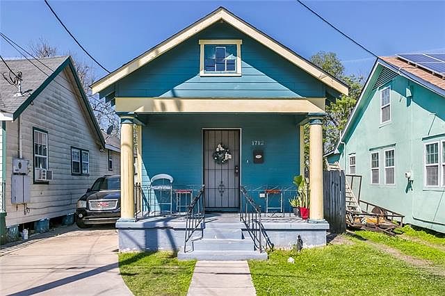1st image of 1712 Bartholomew St