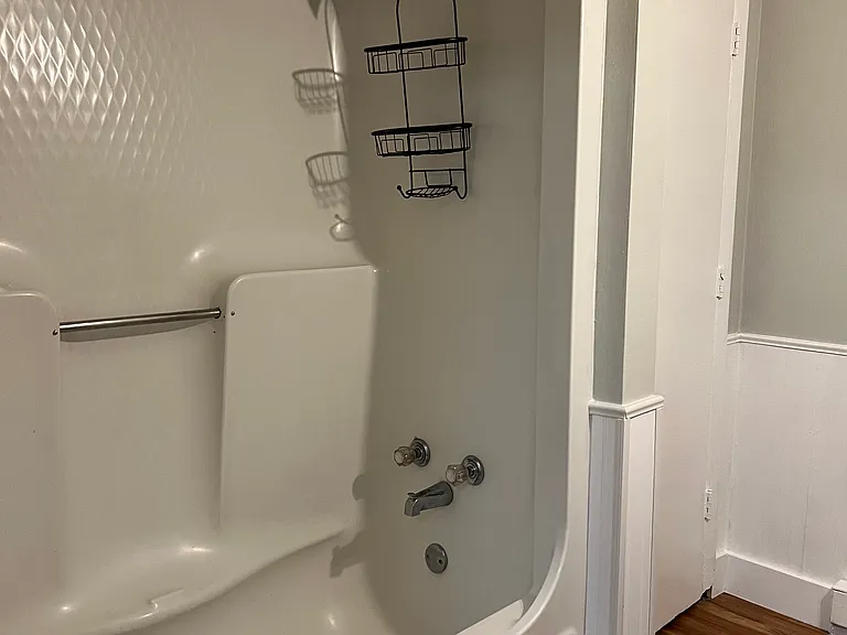 12 Zeller St #1 — Photo 4