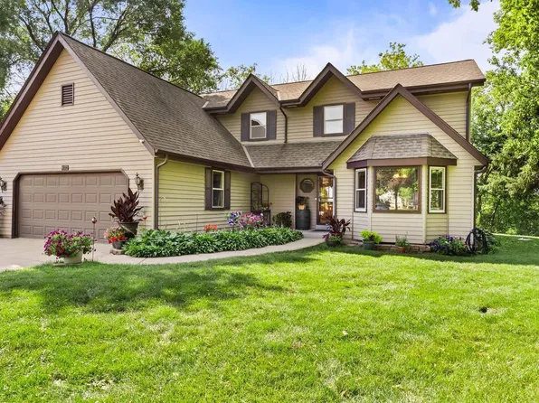 9372 West Clovernook STREET, Milwaukee, WI 53224