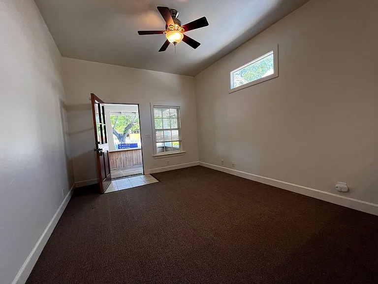 1430 Pine St — Photo 22