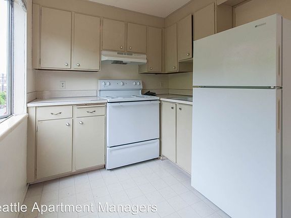 3rd image of 411 Harvard Ave E APT 201