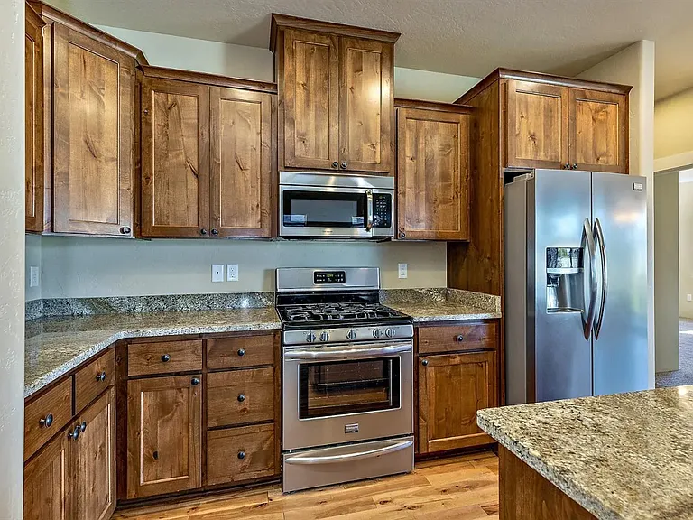 2436 Bridgewater Way — Photo 4