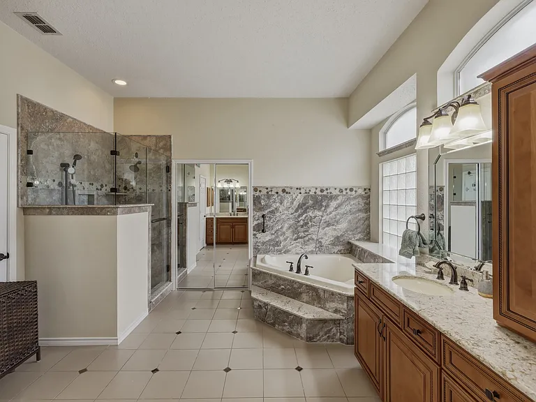 7612 Oak Knoll Dr — Photo 18
