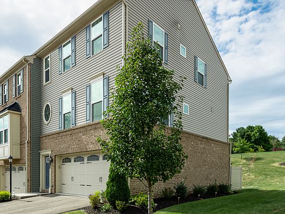 4th image of 145 Mews Ln