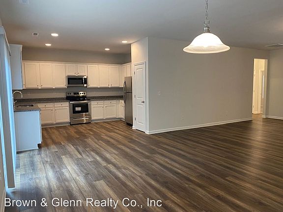 4th image of 133 Forest Creek Dr