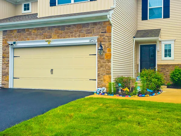 1624 Haralson Dr, Mechanicsburg, PA 17055