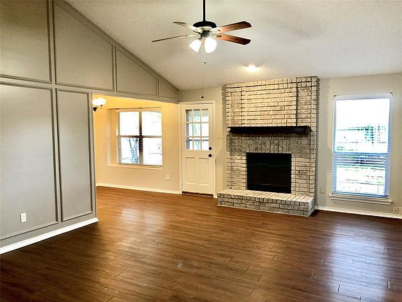 4th image of 5809 Lakeway Ct