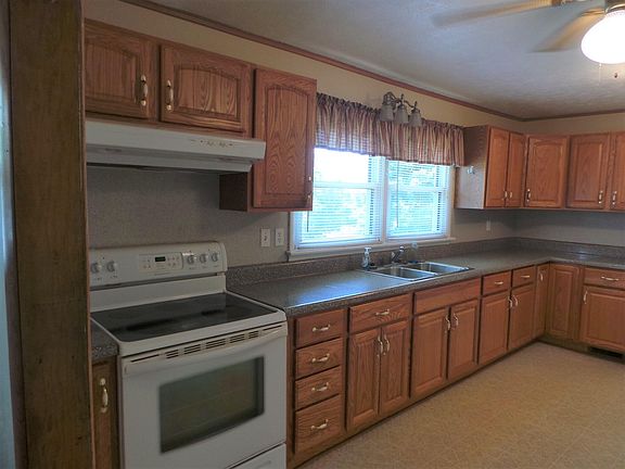 3rd image of 550 Baines Ave