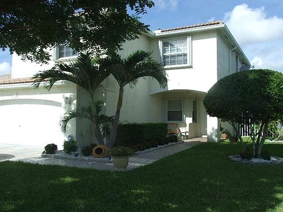 2nd image of 7138 Crescent Creek Ln